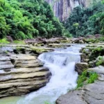 আমিয়াখুম জলপ্রপাত Amiakum Waterfall